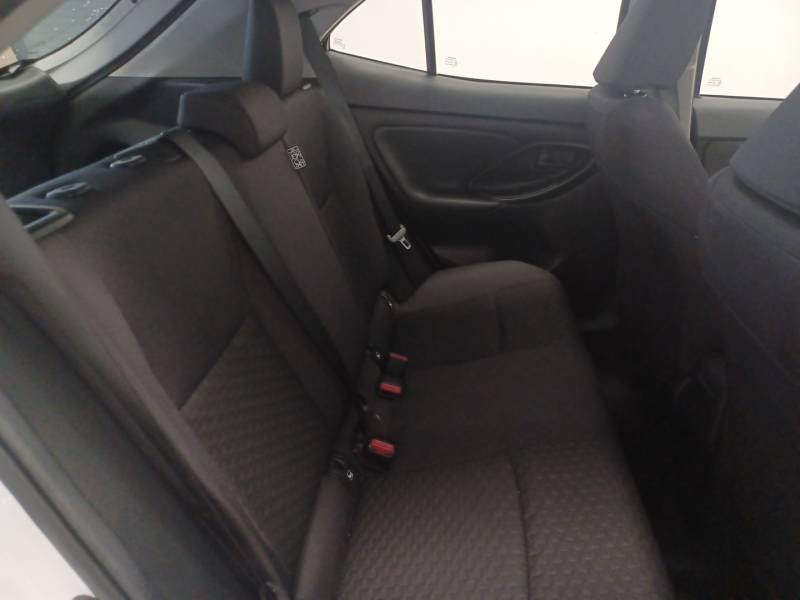 Toyota Yaris - Photo 13