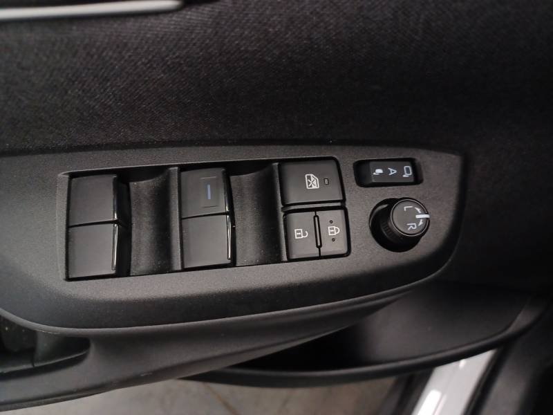Toyota Yaris - Photo 16