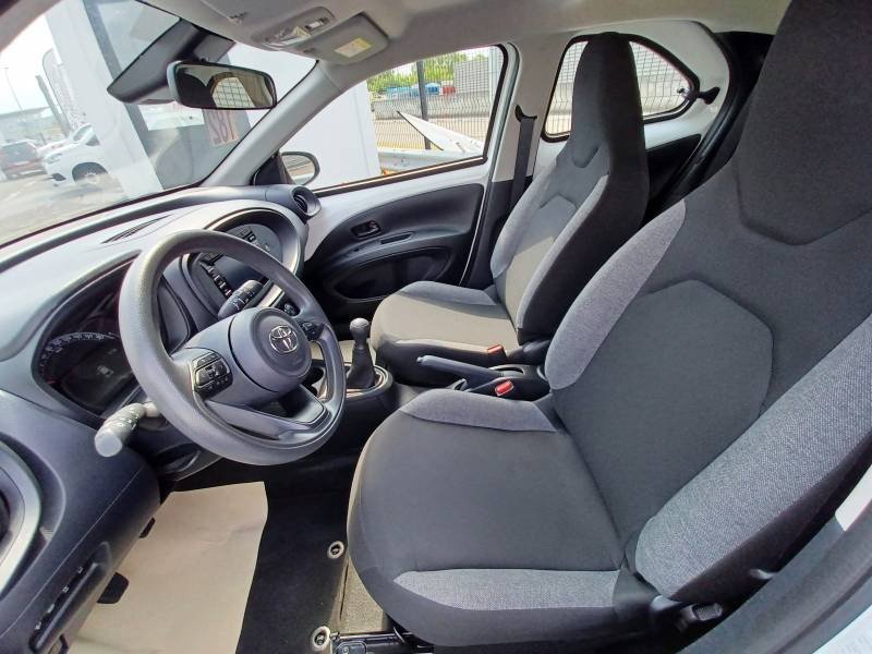 Toyota aygo x - Photo 8