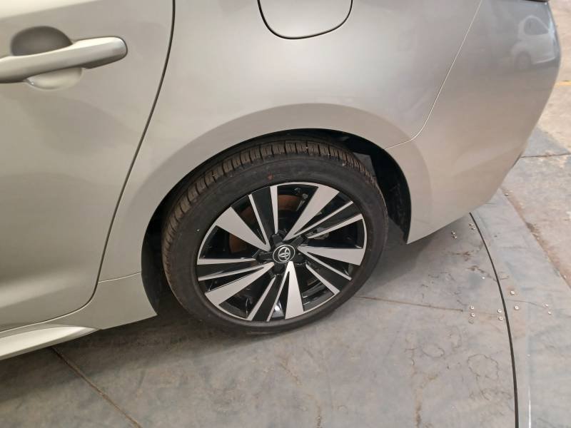 Toyota Corolla - Photo 24