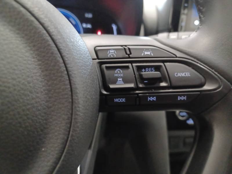 Toyota Yaris - Photo 16