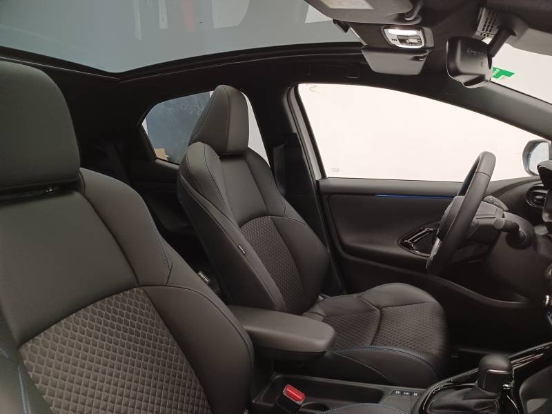 Toyota Yaris - Photo 12
