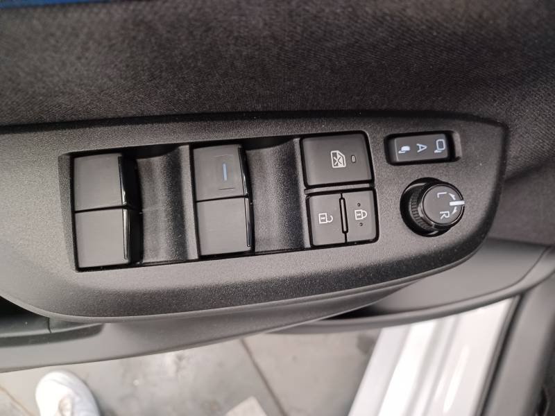 Toyota Yaris - Photo 17
