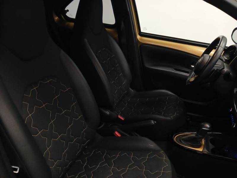 Toyota aygo x - Photo 12