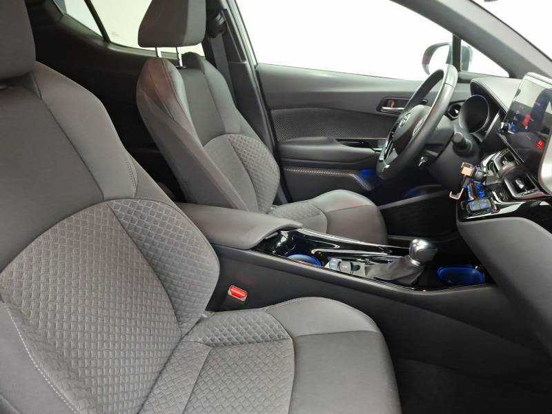 Toyota C-HR - Photo 12