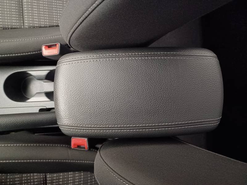 Kia Stonic - Photo 23