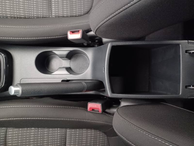 Kia Stonic - Photo 24