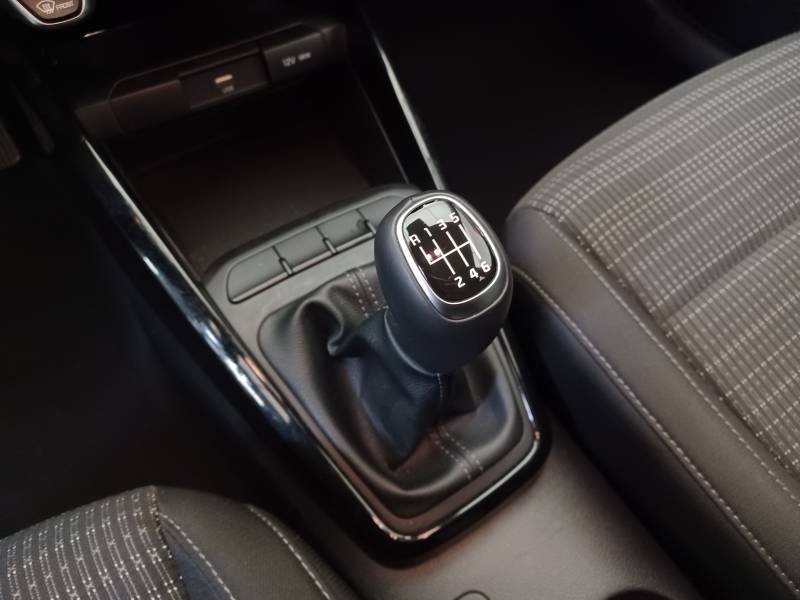 Kia Stonic - Photo 34
