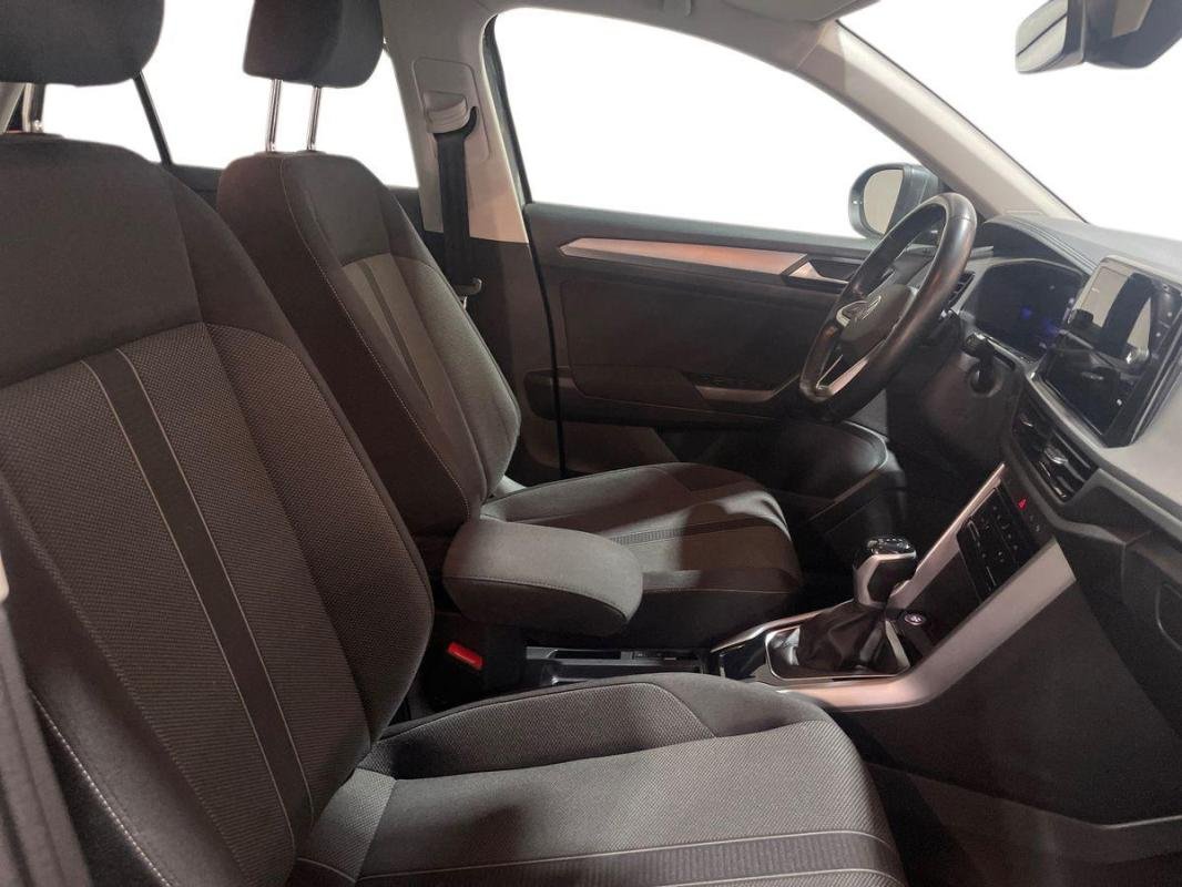 Volkswagen T-Roc - Photo 13
