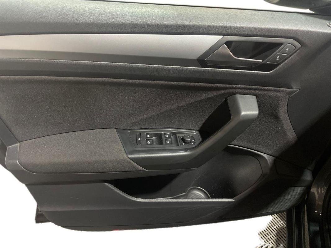 Volkswagen T-Roc - Photo 15