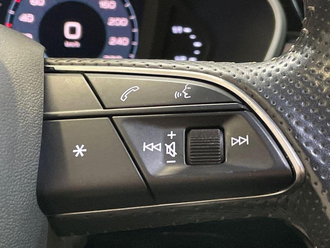Audi Q3 - Photo 20