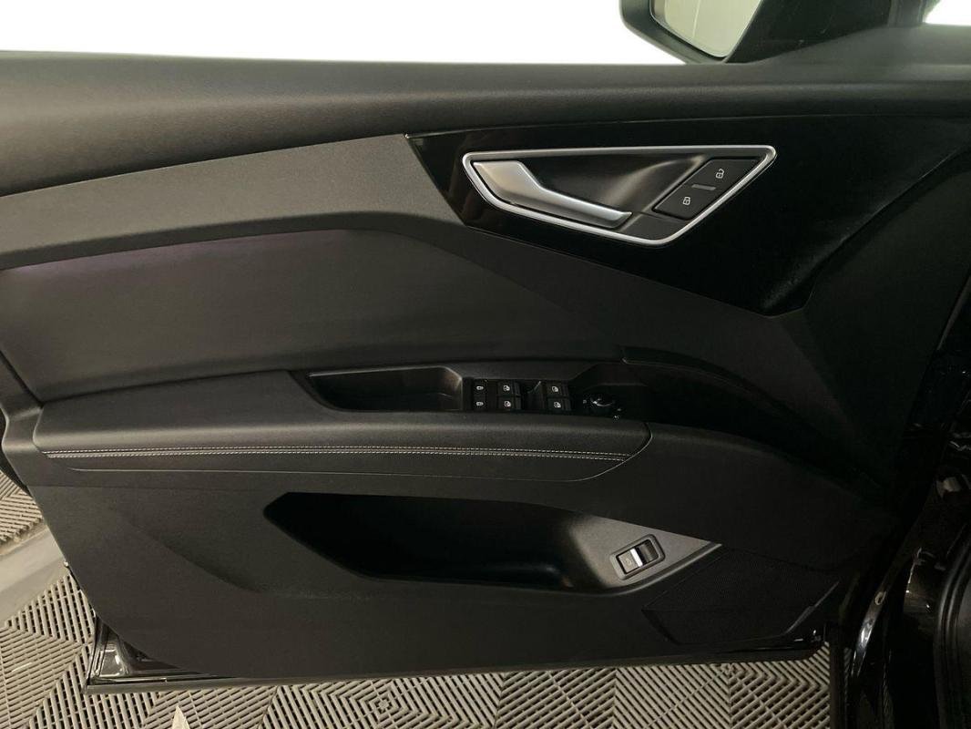 Audi Q4 e-tron - Photo 12