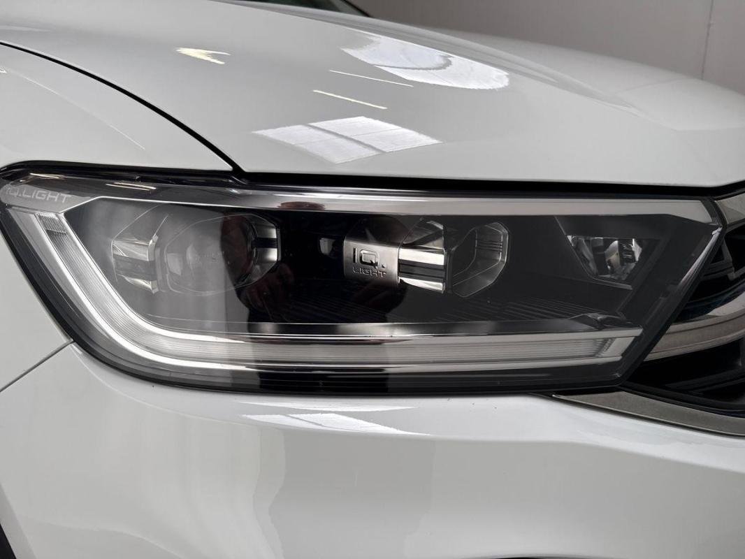 Volkswagen T-Roc - Photo 25