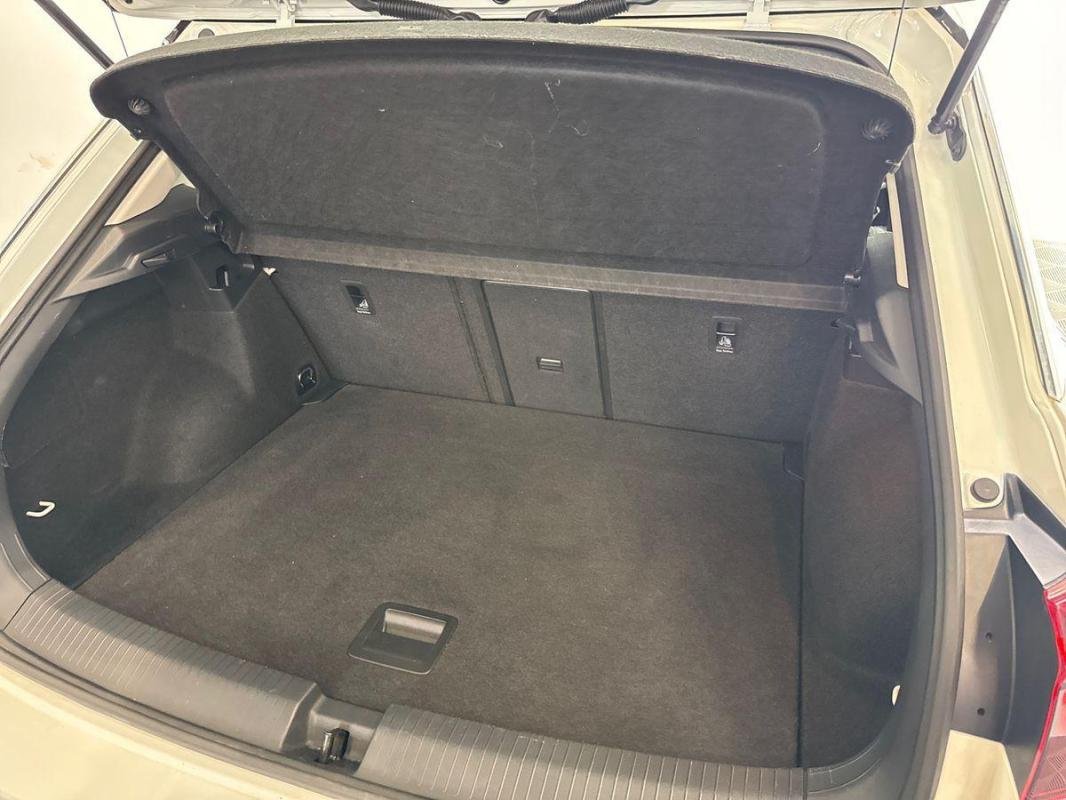 Volkswagen T-Roc - Photo 32
