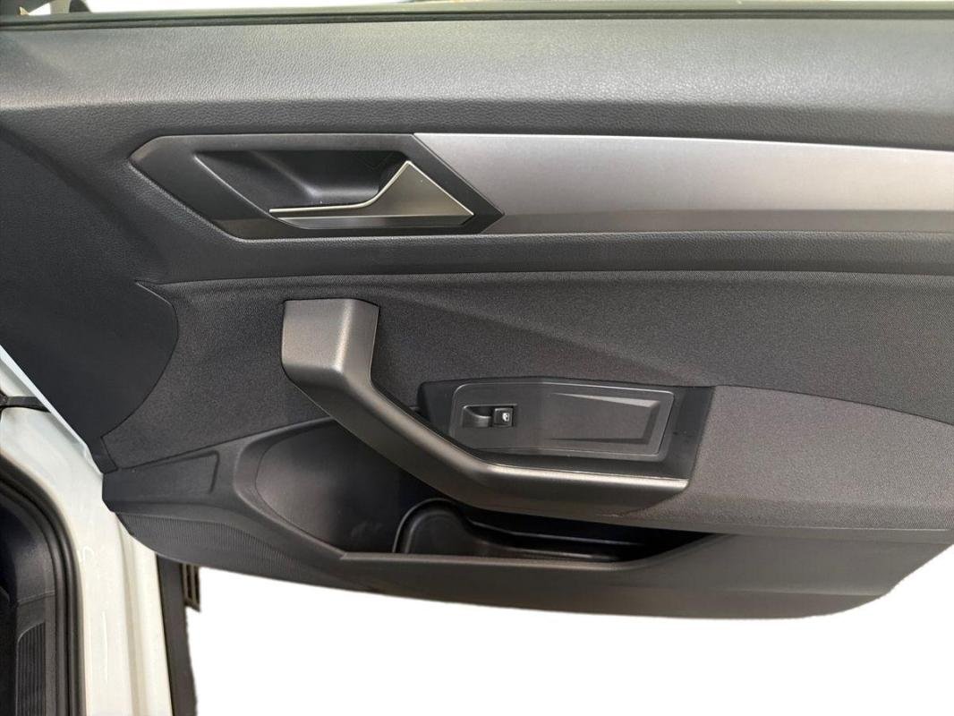 Volkswagen T-Roc - Photo 15