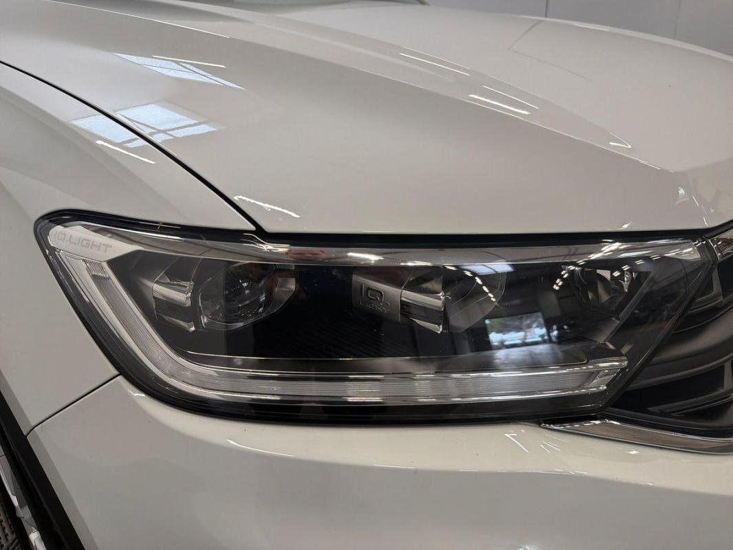 Volkswagen T-Roc - Photo 25