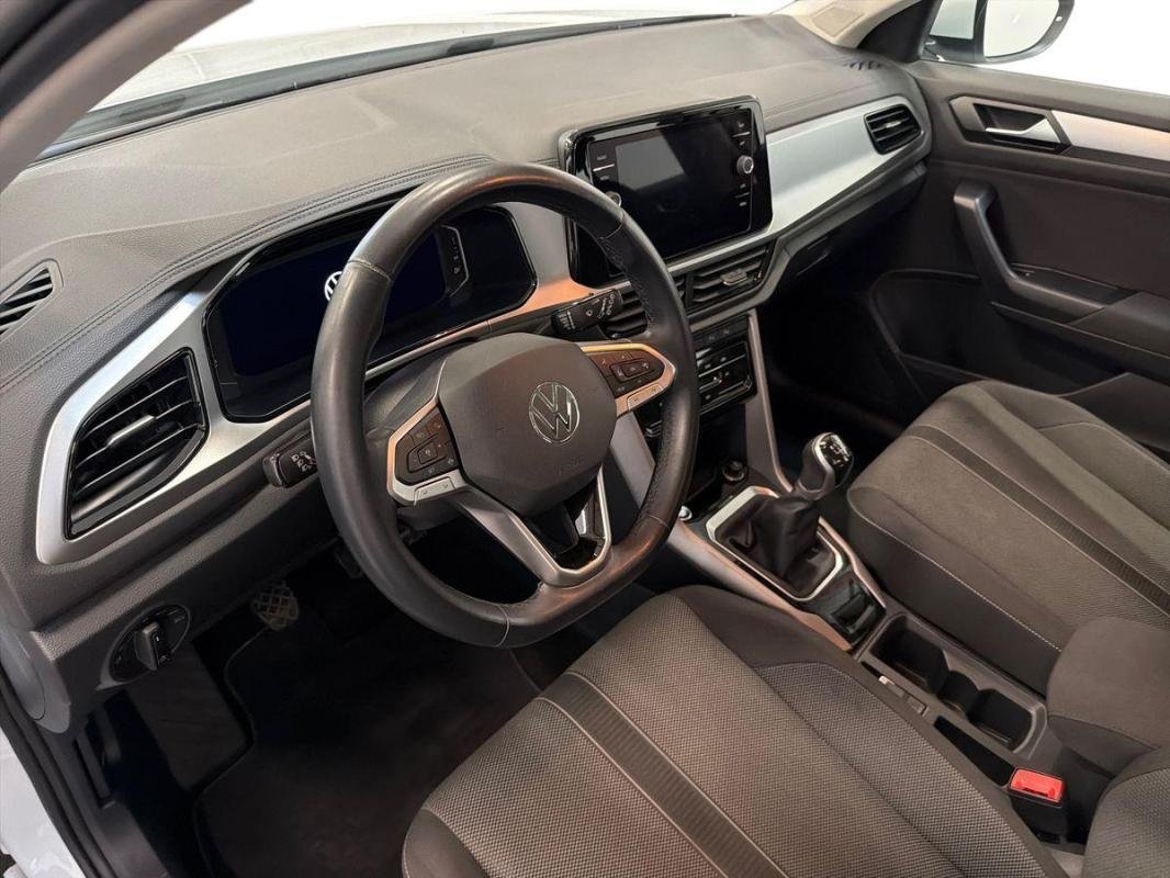 Volkswagen T-Roc - Photo 9