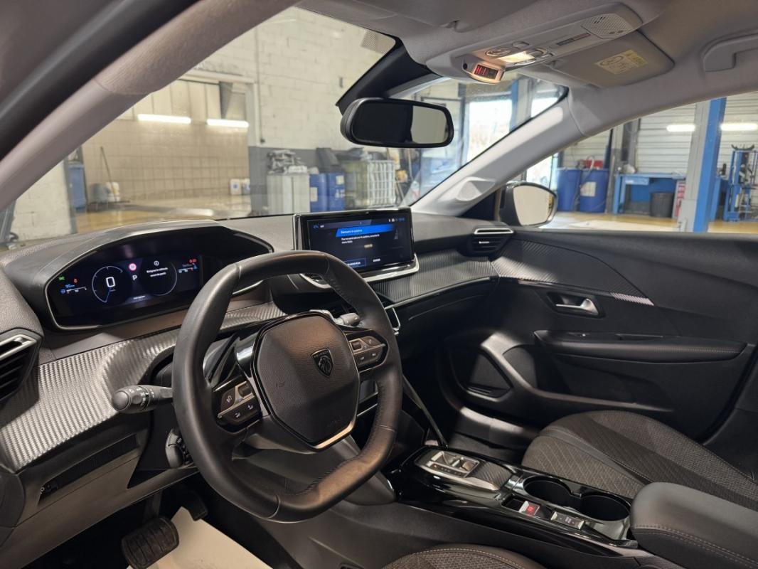 Peugeot 208 - Photo 8