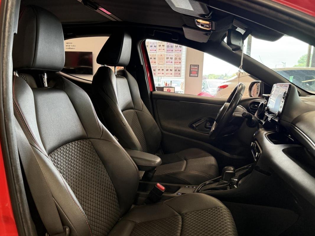 Toyota Yaris - Photo 12