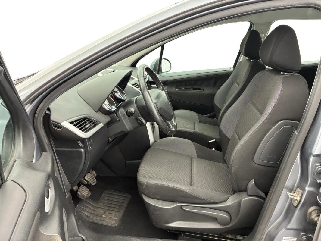 Peugeot 207 SW - Photo 9