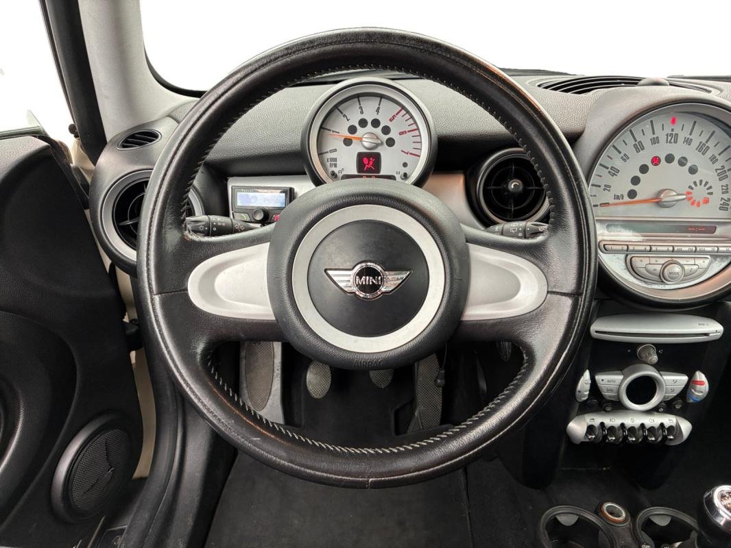 Mini Hatch - Photo 11