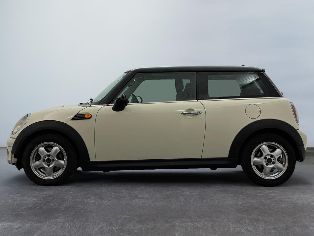 Mini Hatch - Photo 2