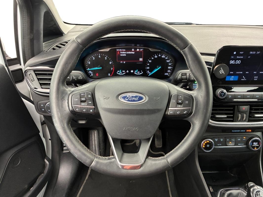 Ford Fiesta - Photo 11