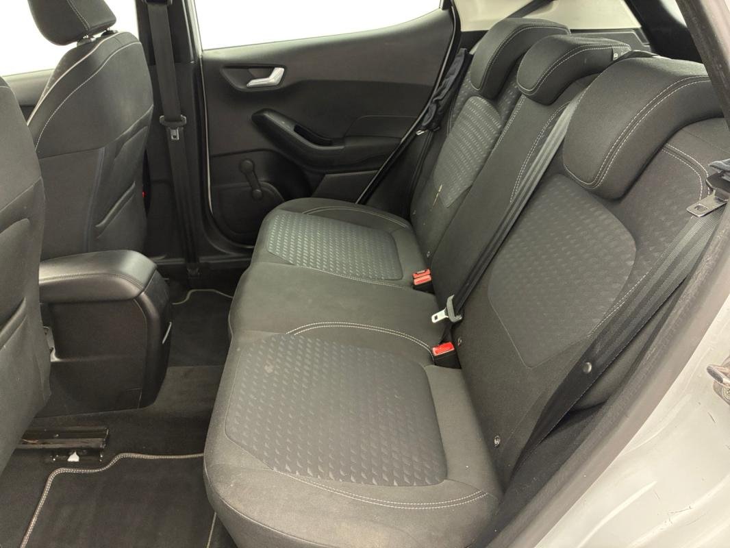 Ford Fiesta - Photo 14