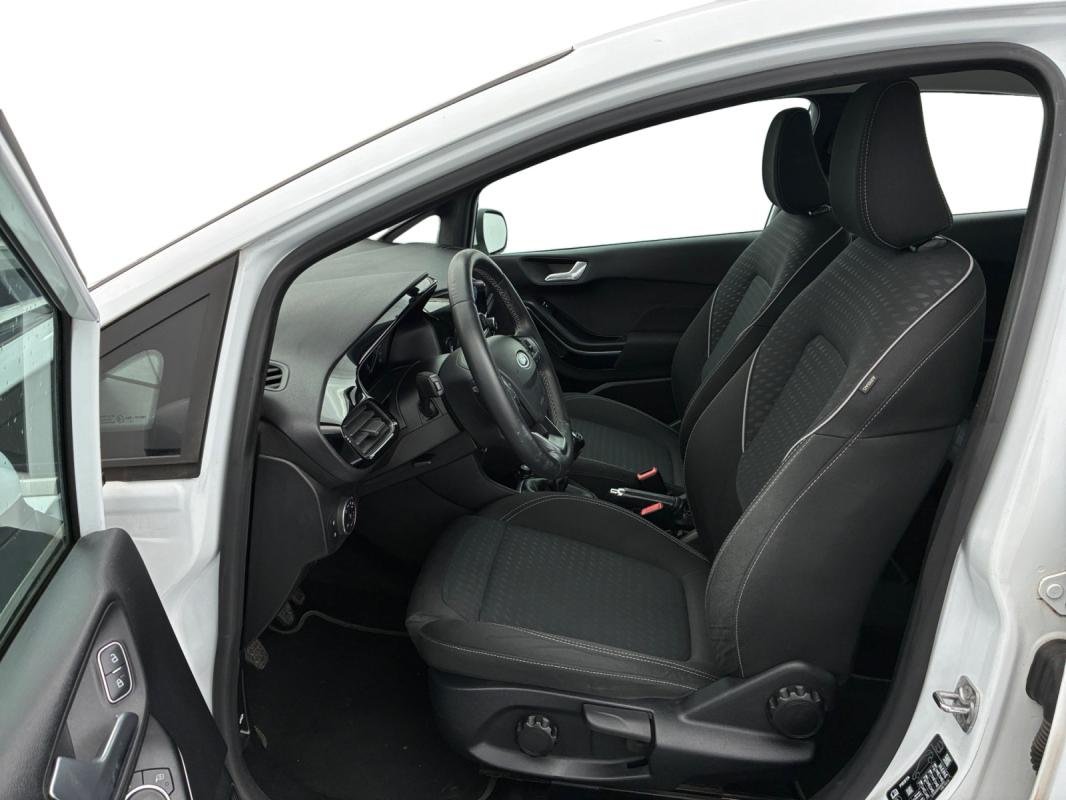 Ford Fiesta - Photo 9