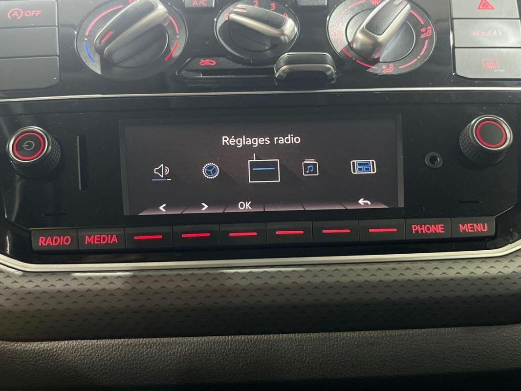 Volkswagen Up! - Photo 16