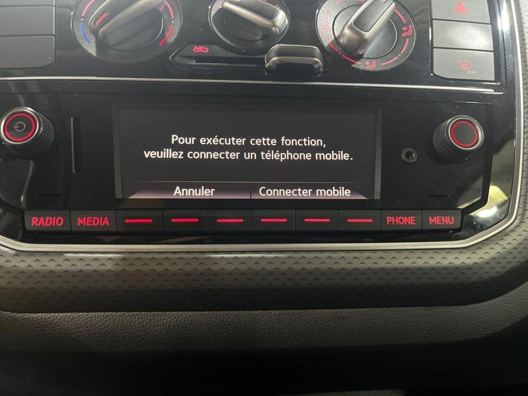 Volkswagen Up! - Photo 17