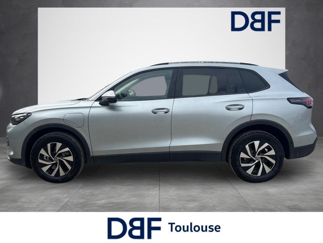 Volkswagen Tiguan - Photo 2