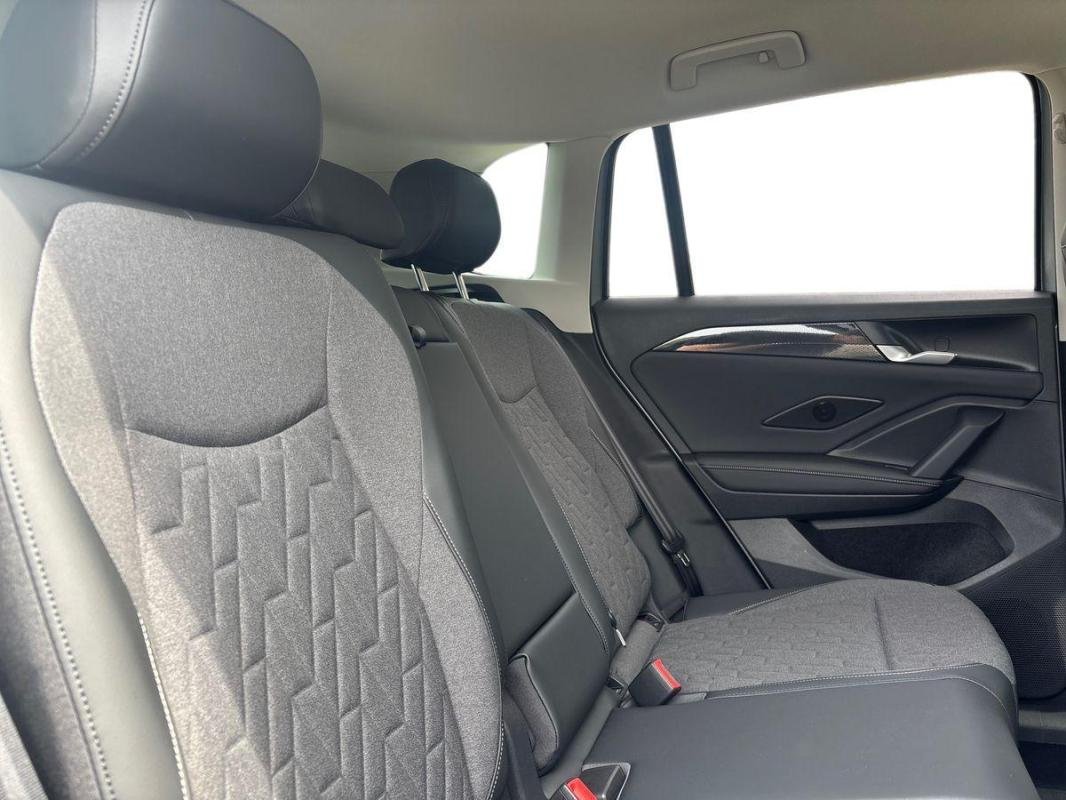 Volkswagen Tiguan - Photo 23
