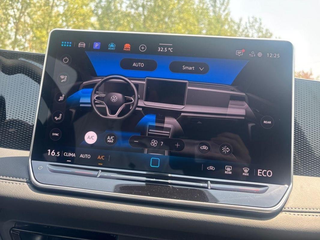 Volkswagen Tiguan - Photo 19