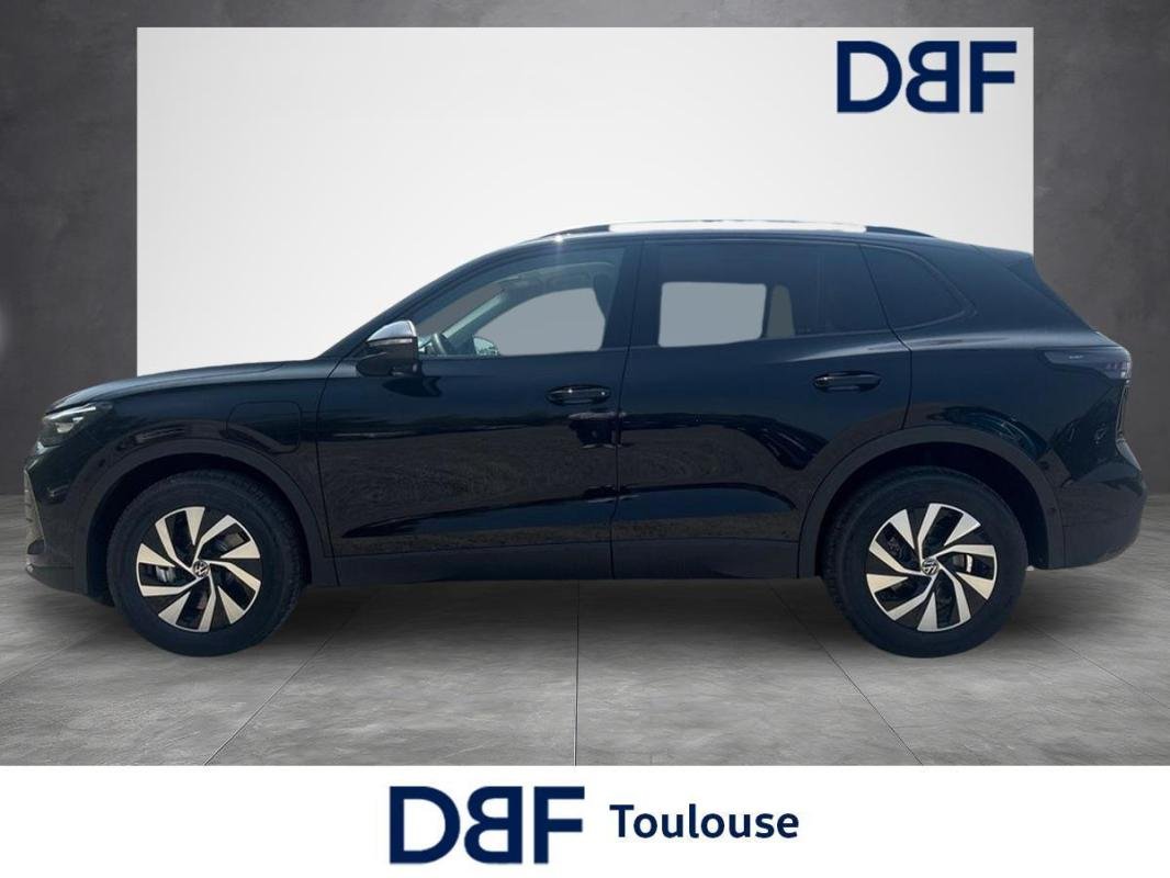 Volkswagen Tiguan - Photo 2