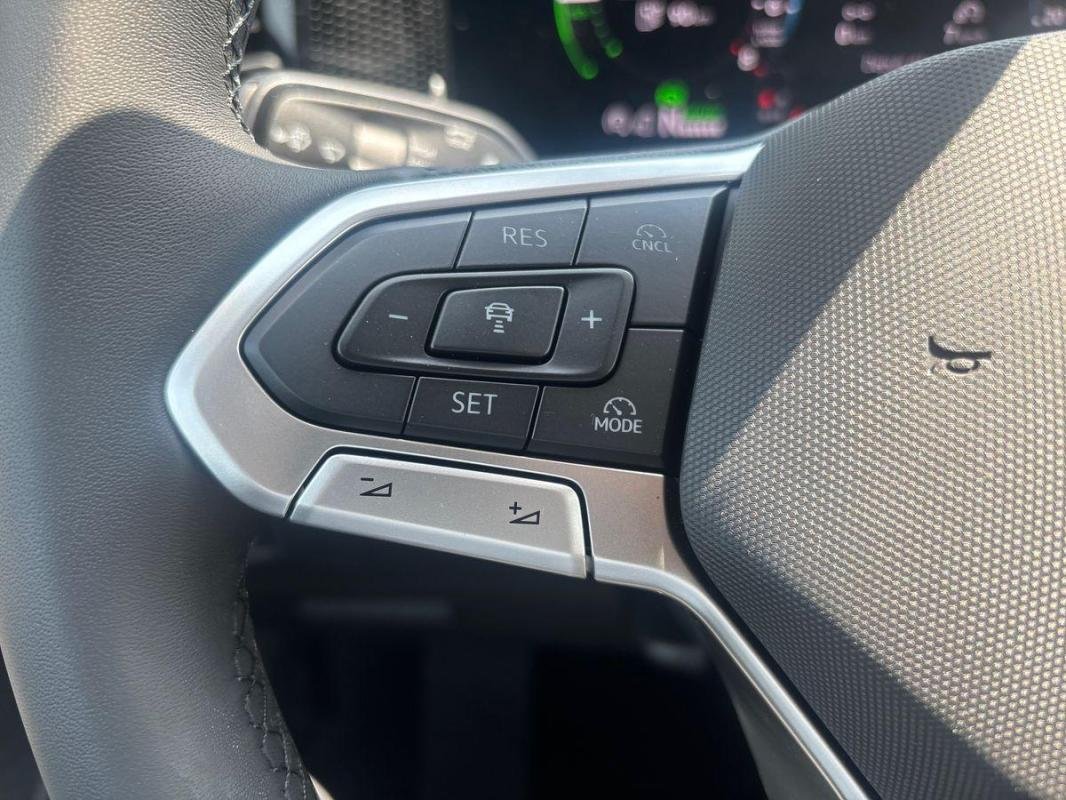 Volkswagen Tiguan - Photo 21