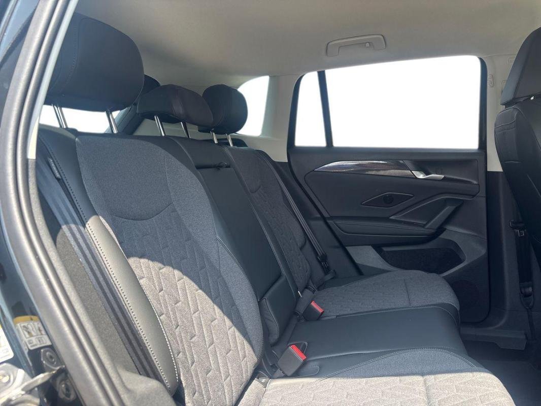 Volkswagen Tiguan - Photo 23