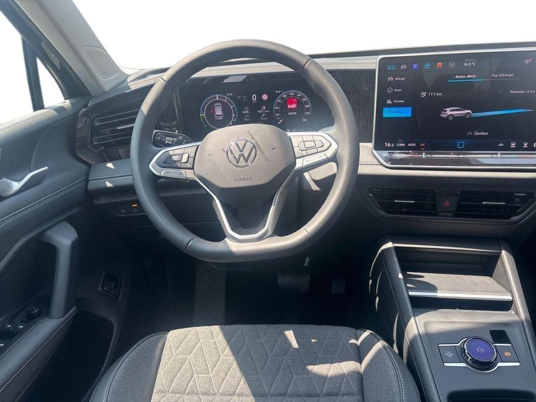 Volkswagen Tiguan - Photo 24