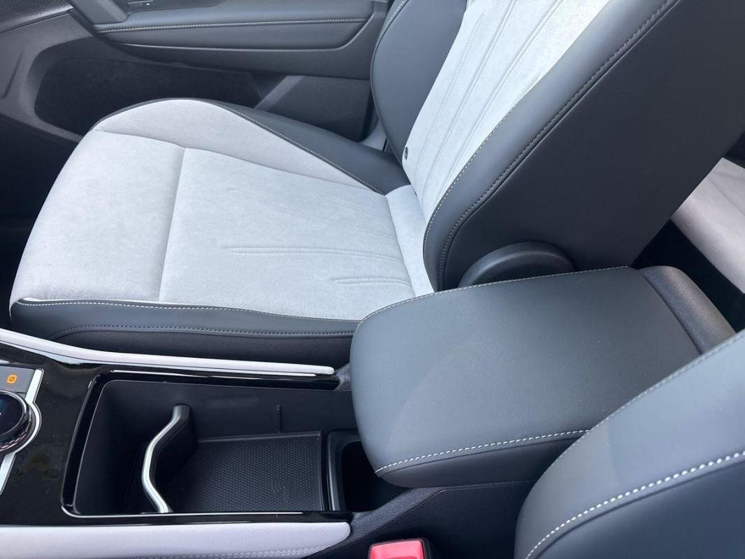 Volkswagen Tiguan - Photo 12