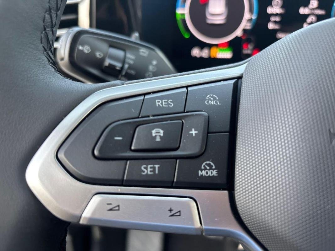 Volkswagen Tiguan - Photo 21