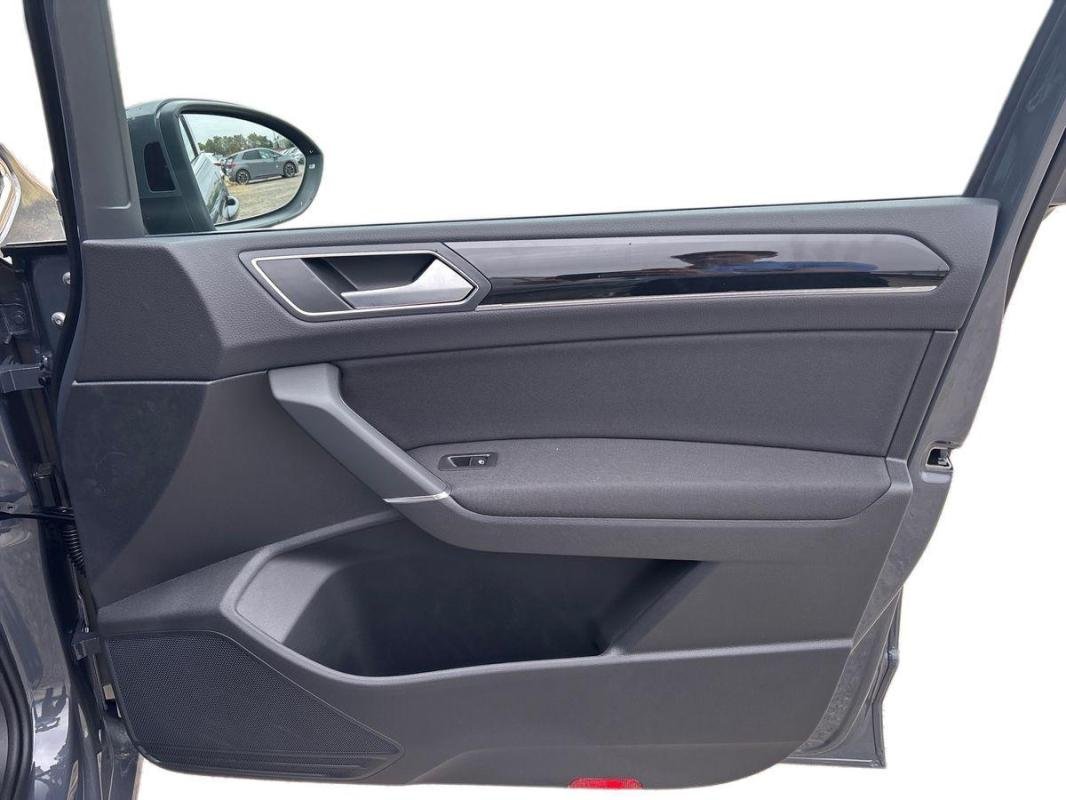Volkswagen Touran - Photo 15