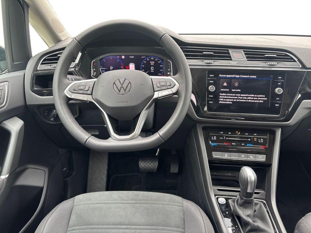 Volkswagen Touran - Photo 24