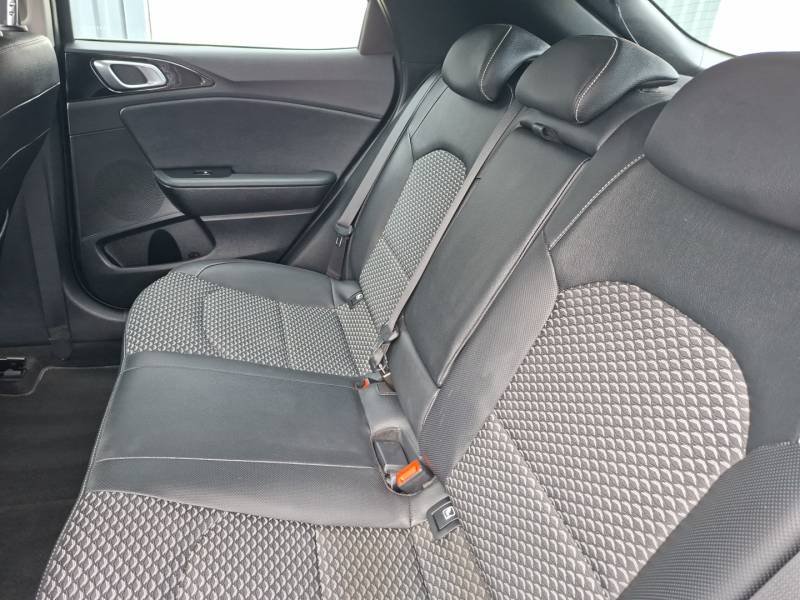 Kia Xceed - Photo 25