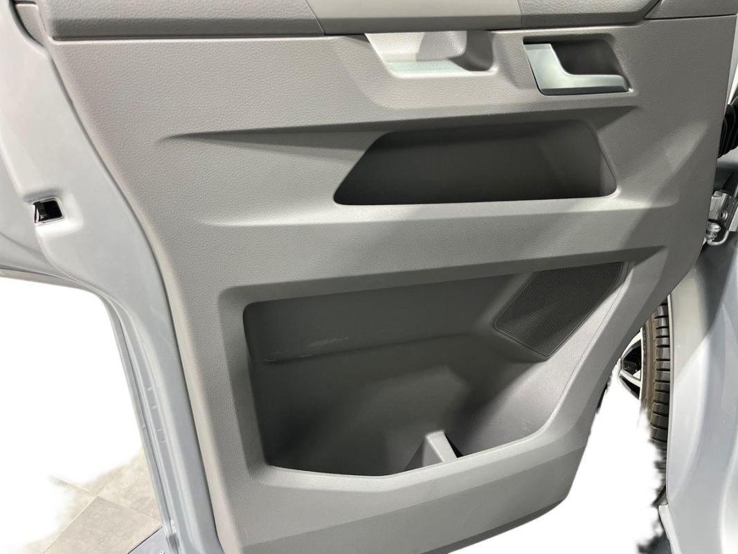 Volkswagen Transporter - Photo 15