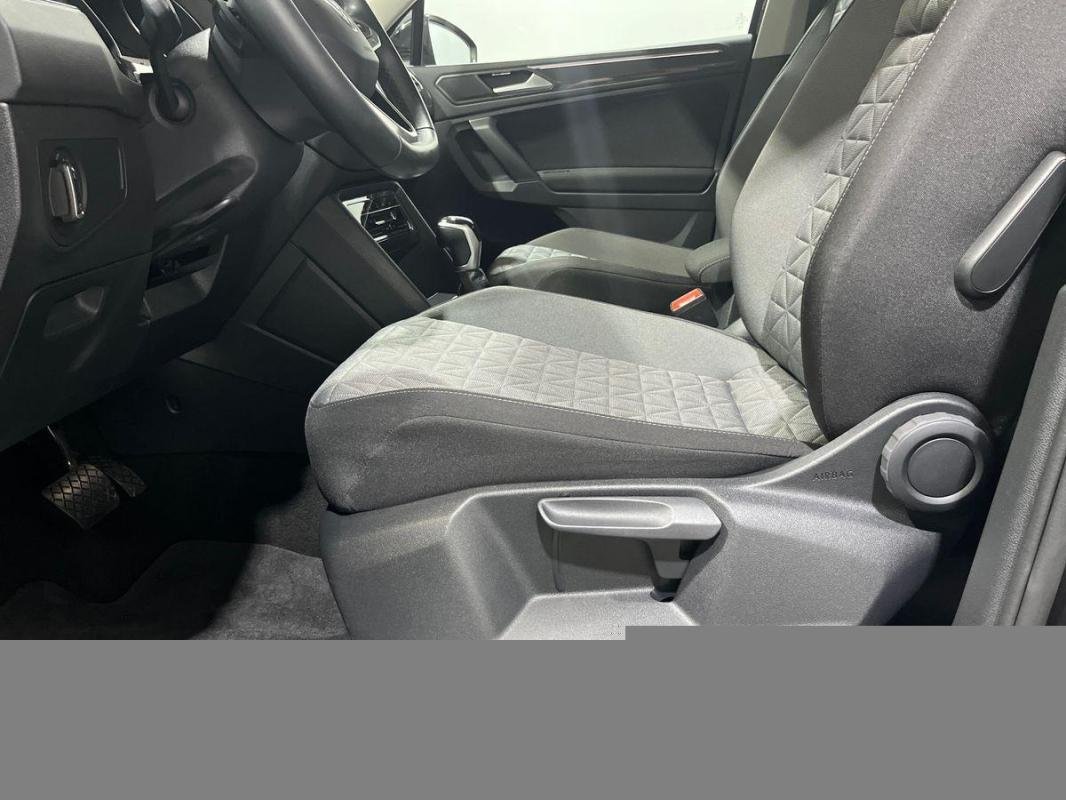 Volkswagen Tiguan - Photo 11