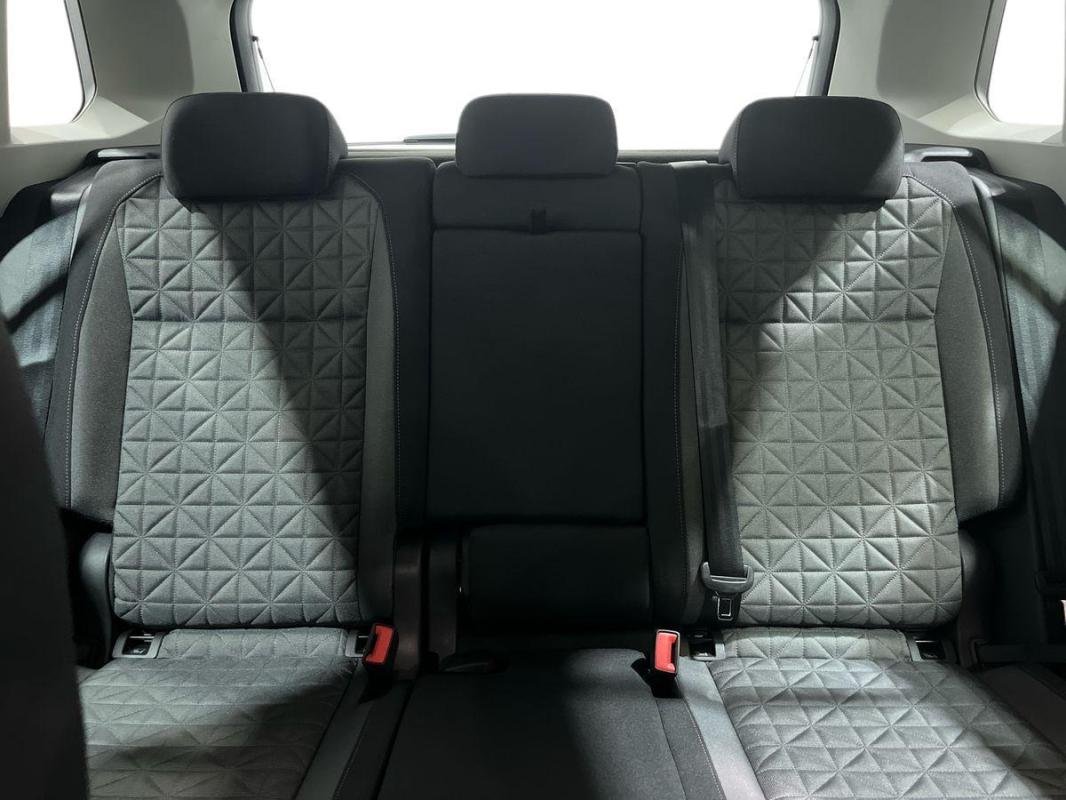 Volkswagen Tiguan - Photo 16