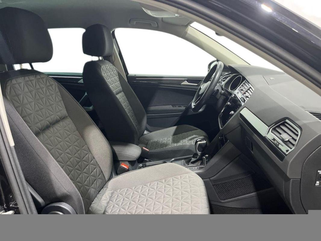 Volkswagen Tiguan - Photo 10