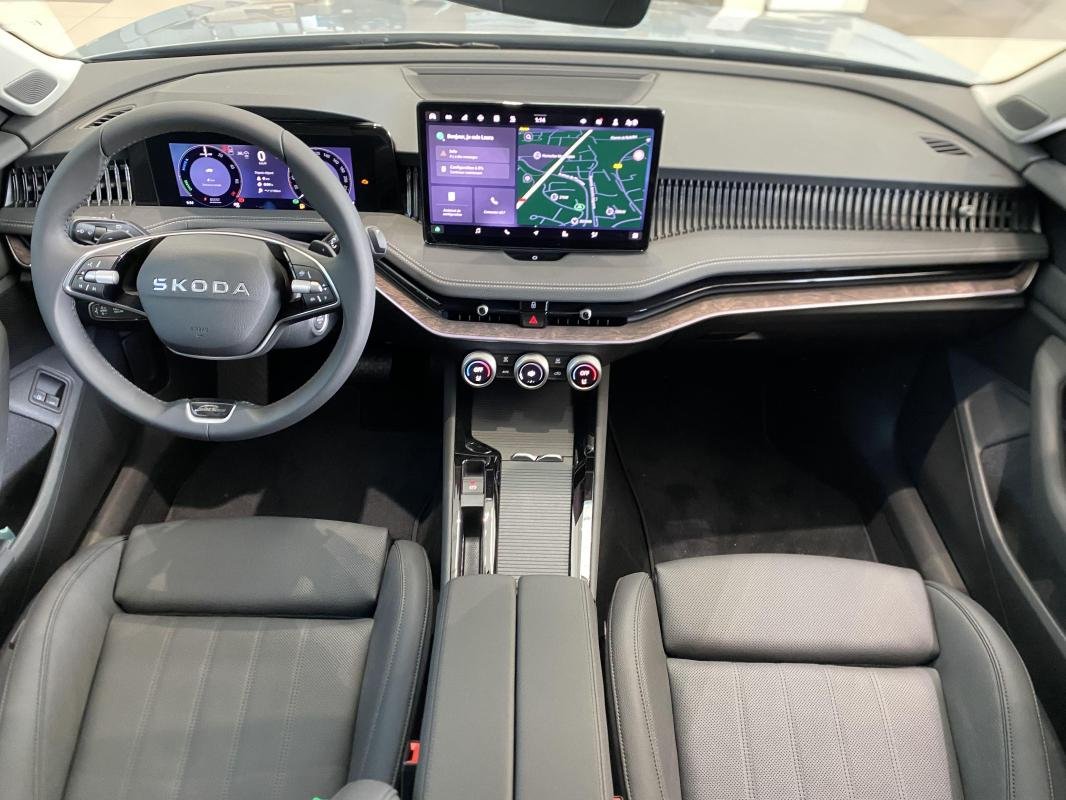 Skoda Superb Combi - Photo 22