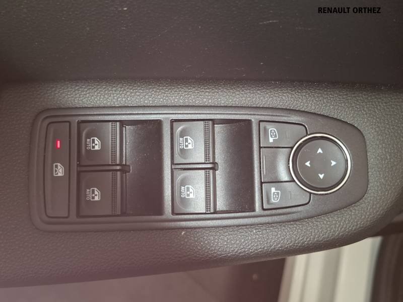 Renault Clio - Photo 18