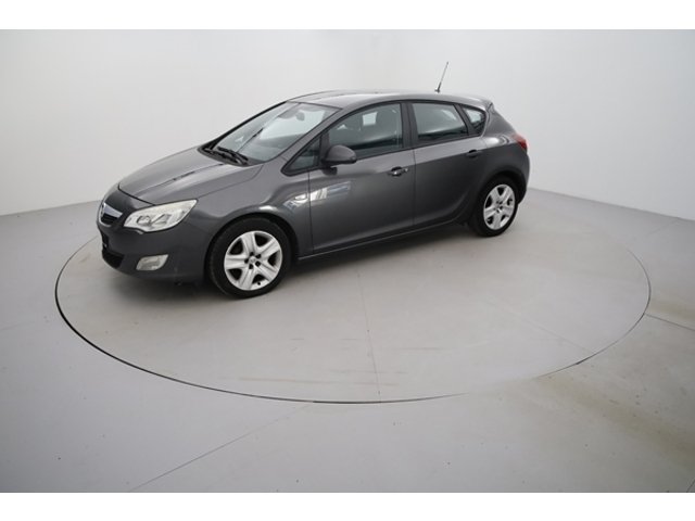 Opel Astra - Photo 2